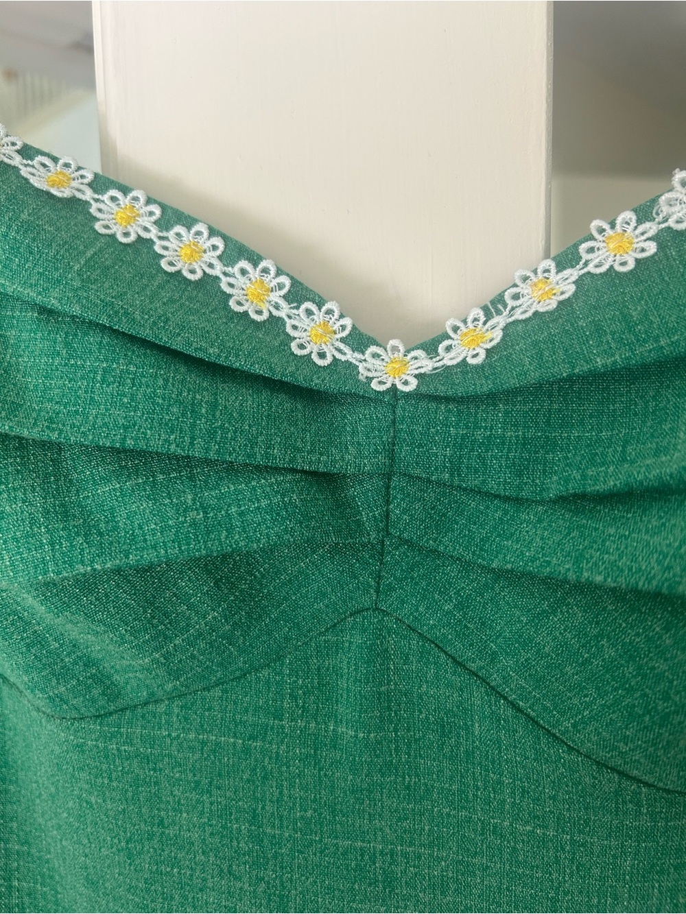 Eloquent Green Voodoo Vixen Midi Dress with Daisy Trim - Large - Picture 2 of 7